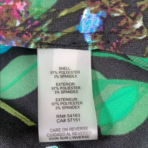 Calvin Klein Botanical Print Top size Medium - Picture 6 of 8
